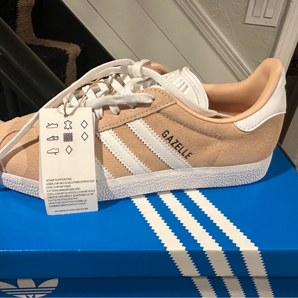 NWT adidas Gazelles